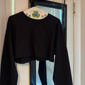 Super soft cropped black sweatshirt